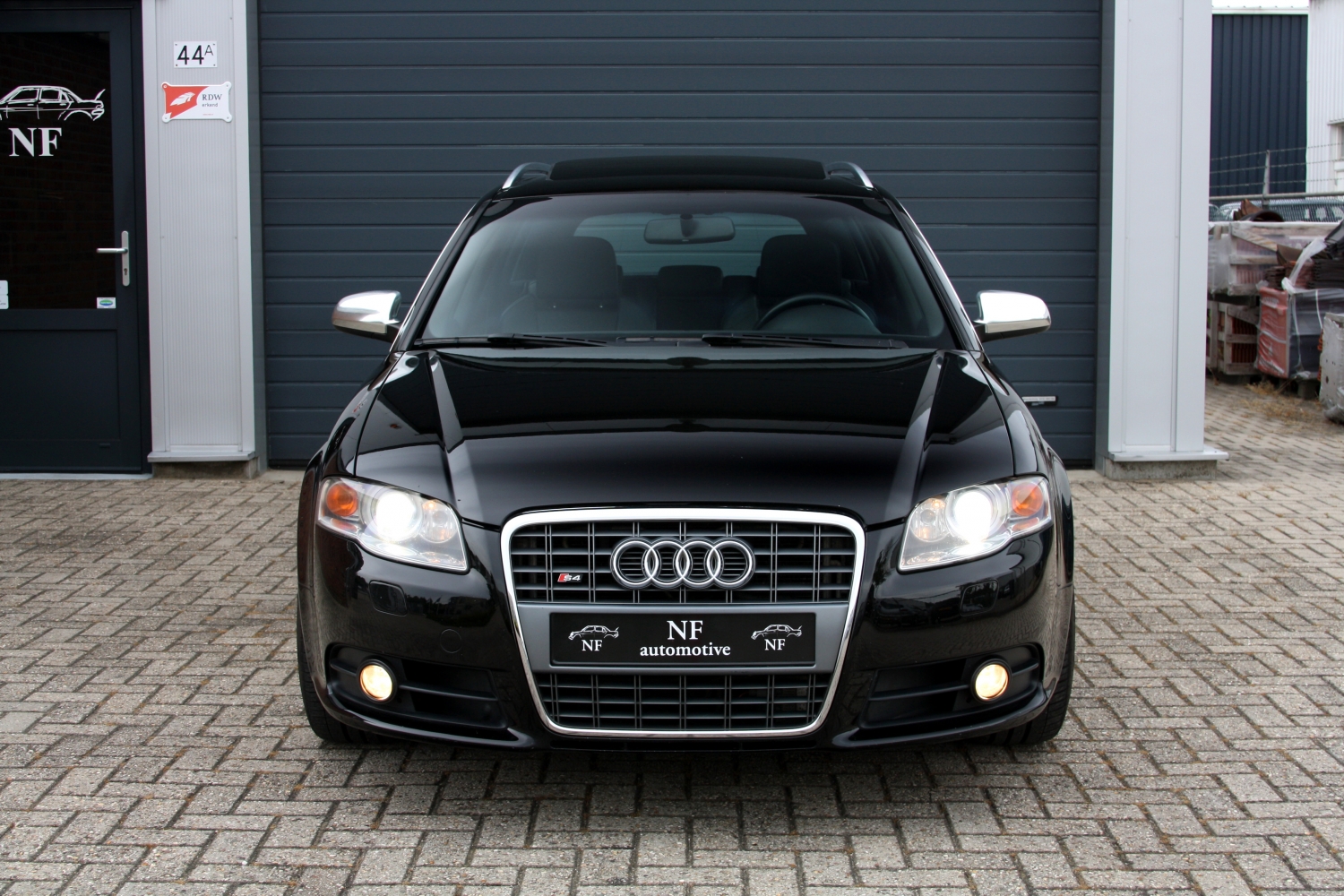 Audi-S4-Avant-B7-2005-003.JPG