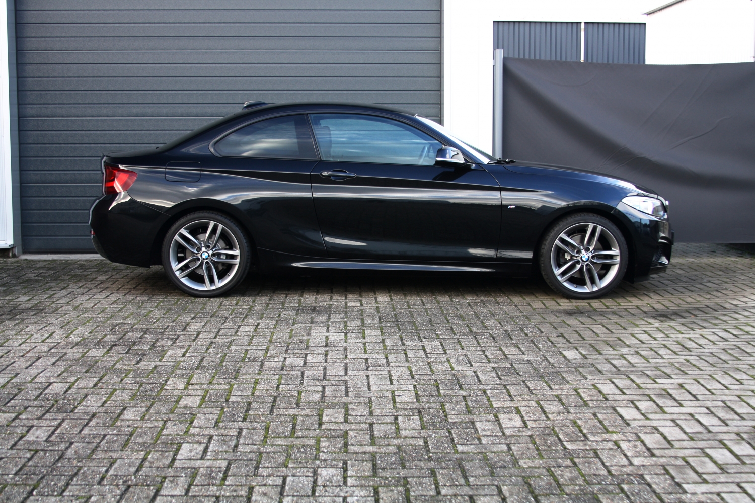 BMW-220D-Coupe-F22-2015-095.JPG