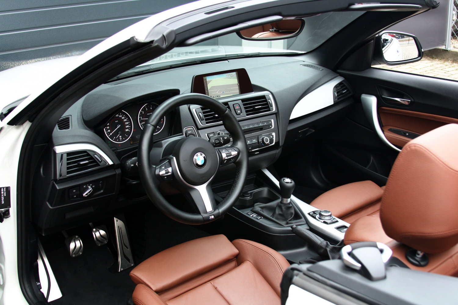 BMW-220i-Cabriolet-F23-2015-047.JPG