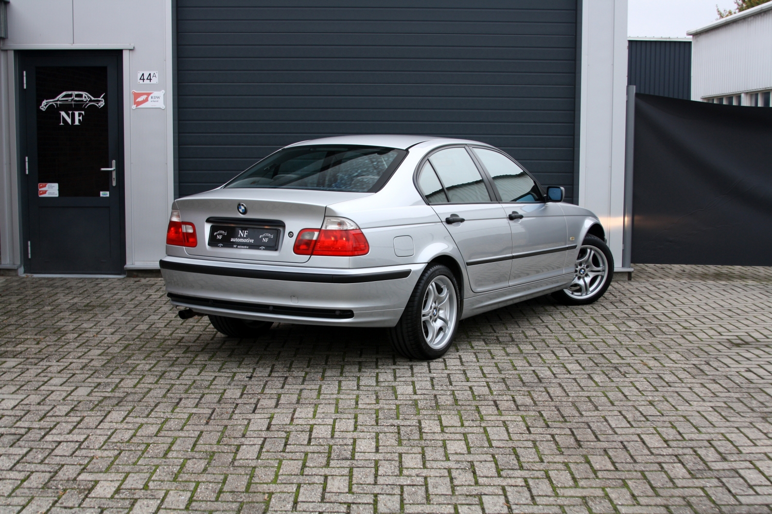 BMW-316i-E46-2000-017.JPG
