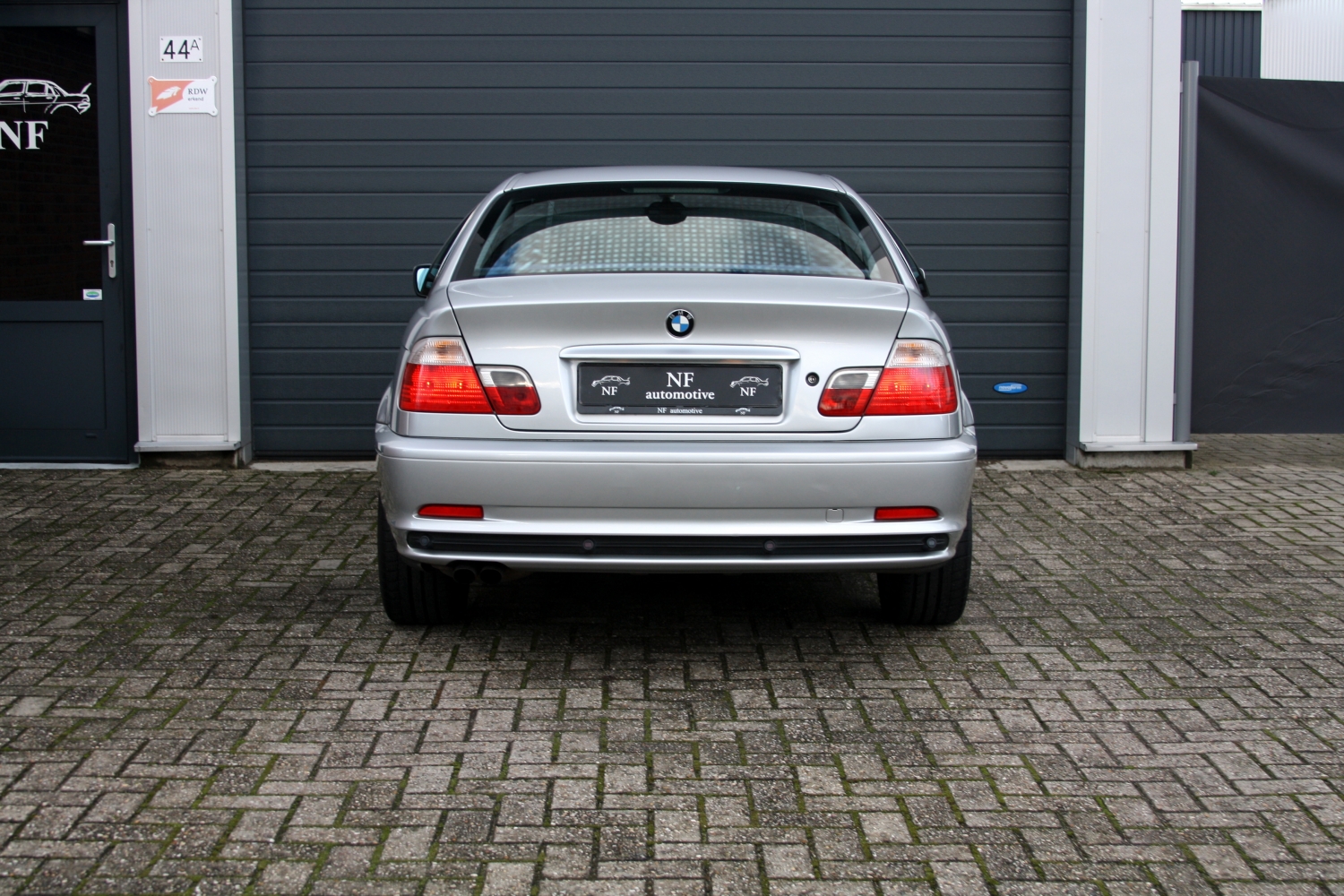 BMW-320CI-E46-2000-018.JPG