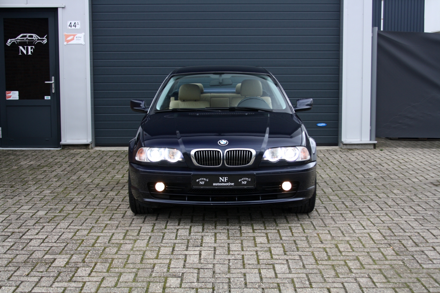 BMW-323CI-E46-2000-003.JPG