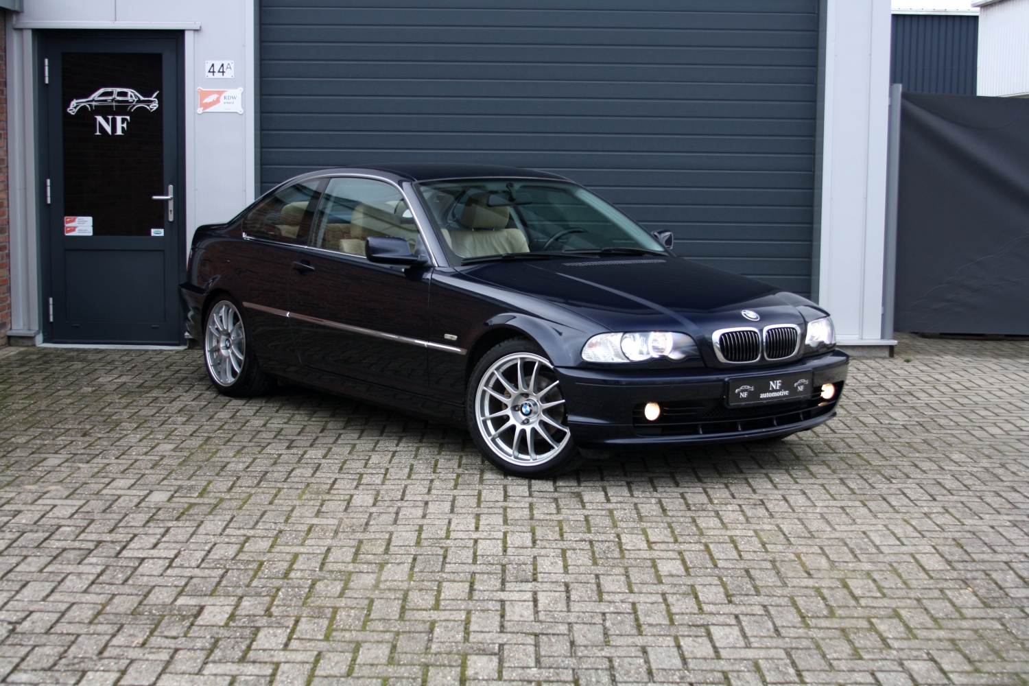 BMW-323CI-E46-2000-008.JPG