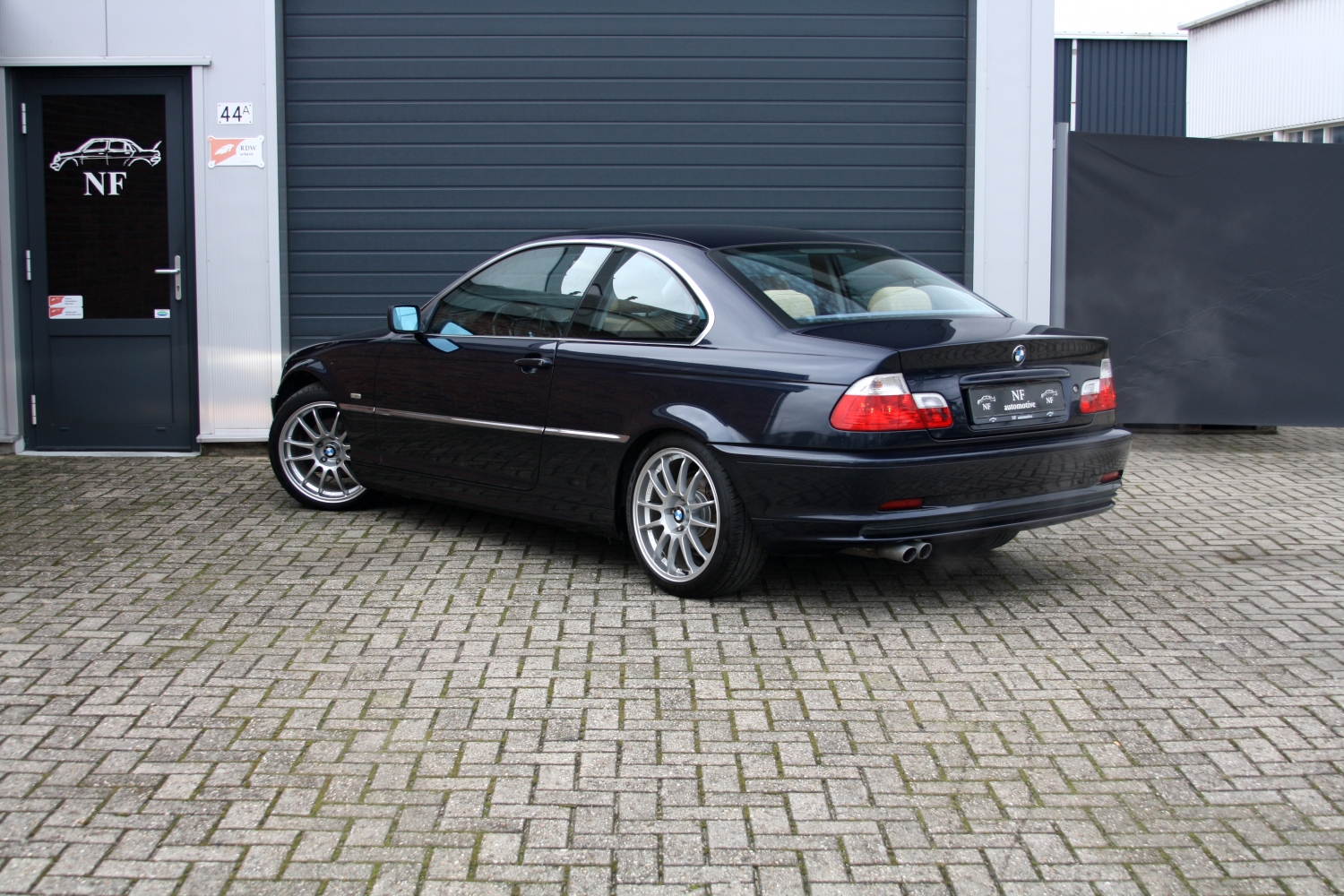 BMW-323CI-E46-2000-011.JPG