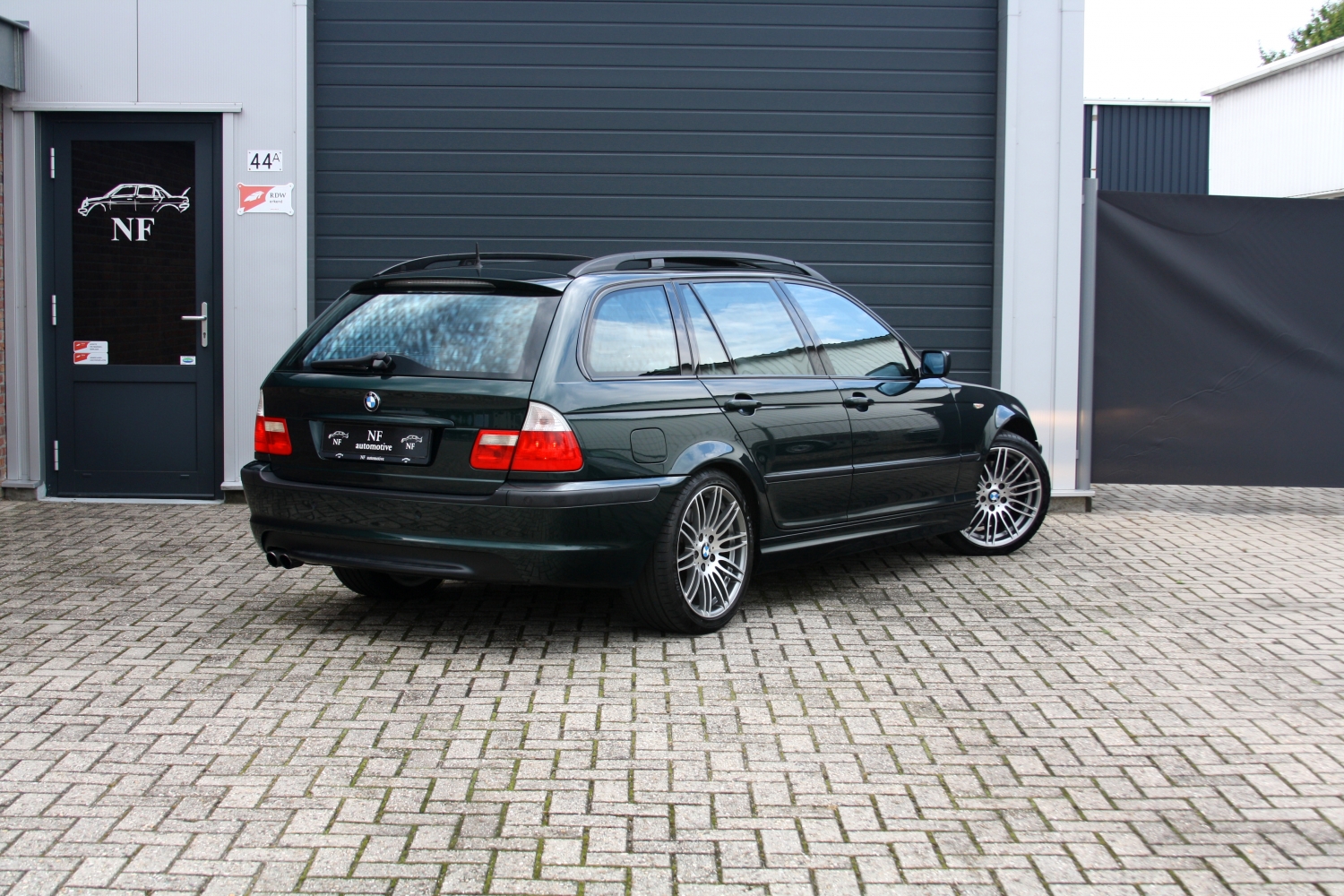 BMW-330i-E46-Touring-2002-039.JPG
