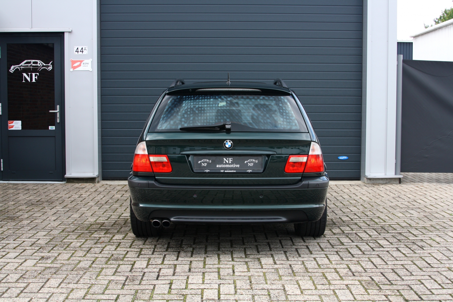 BMW-330i-E46-Touring-2002-043.JPG