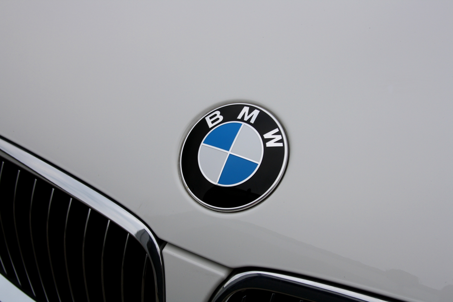 BMW-335i-Coupe-E92-2009-088.JPG