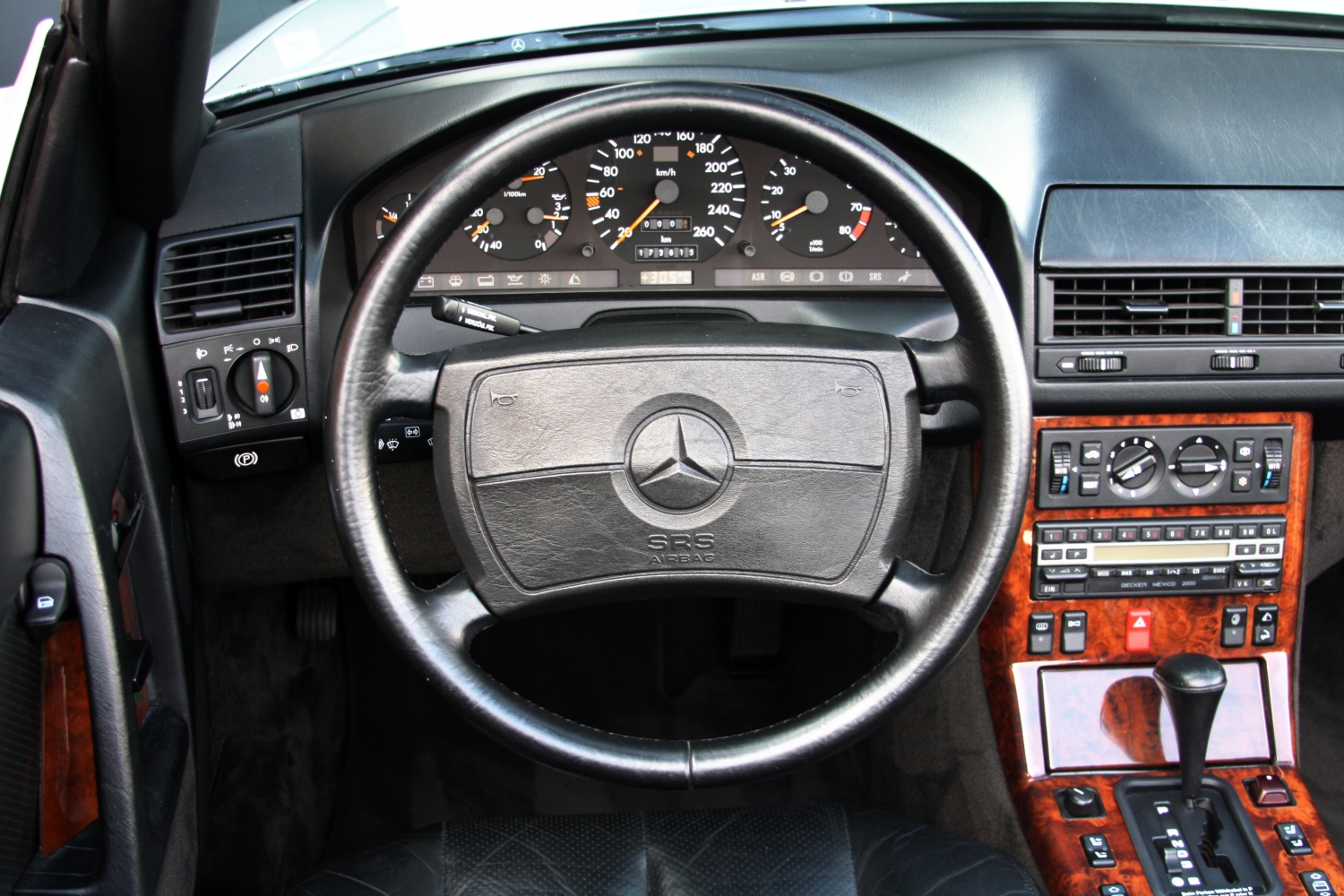 Mercedes-Benz-300SL24v-R129-1991-059.JPG