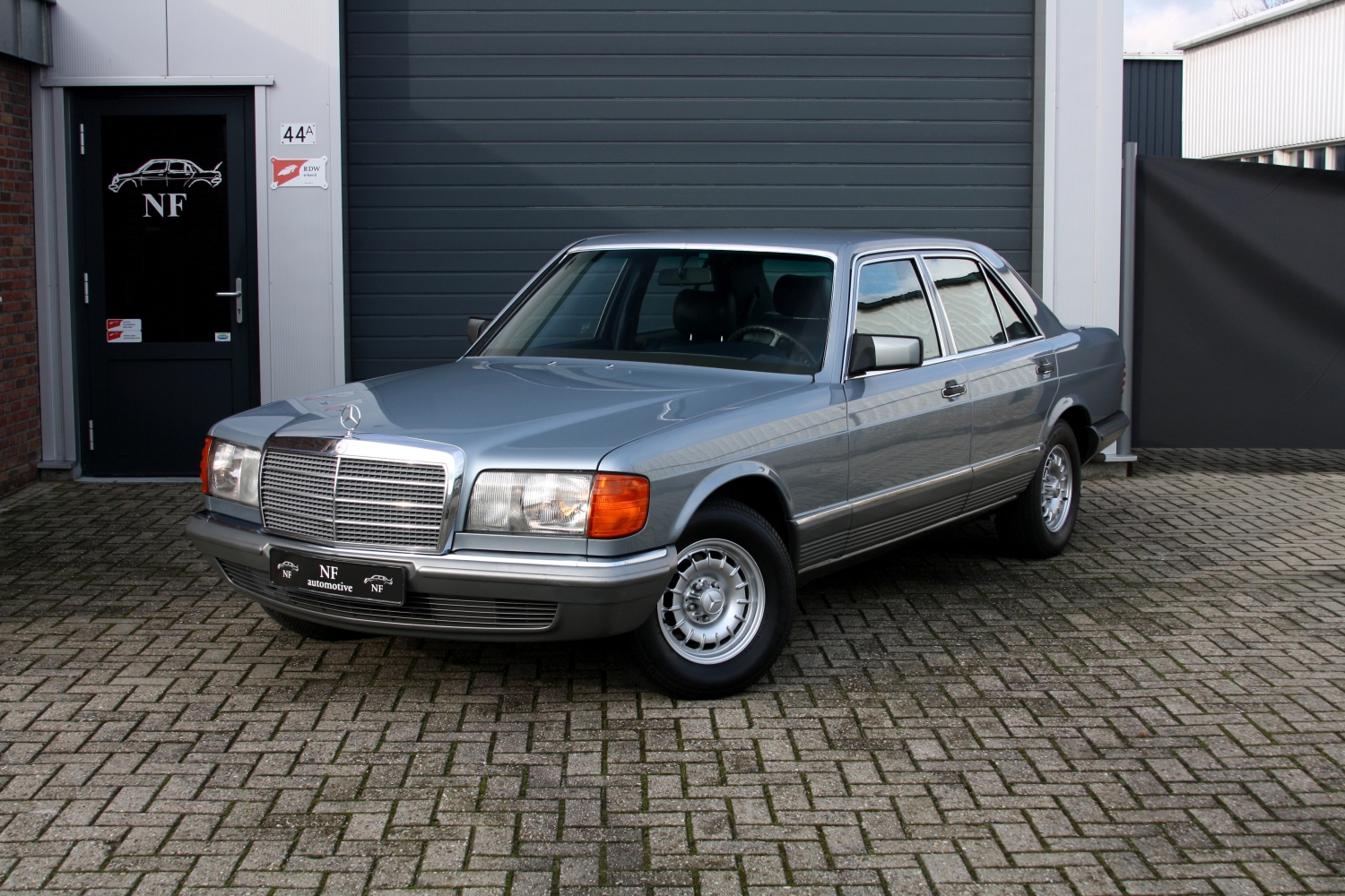 Mercedes-Benz-500SE-W126-1980-006.JPG