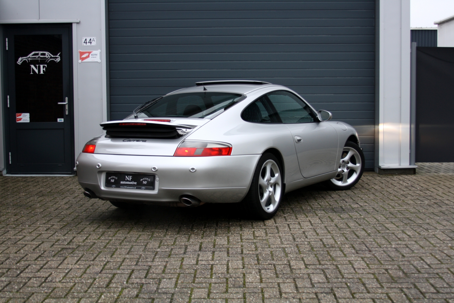 Porsche-911-996-C2-1998-022.JPG