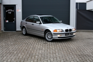 NF Automotive BMW-318i-E46-Sedan-1999-014.JPG
