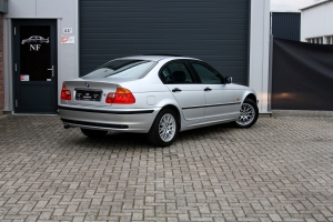 NF Automotive BMW-318i-E46-Sedan-1999-018.JPG