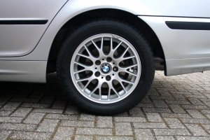 NF Automotive BMW-318i-E46-Sedan-1999-090.JPG