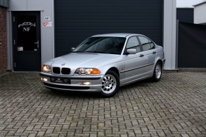 NF Automotive BMW-318i-Seda-E46-1998-009.JPG