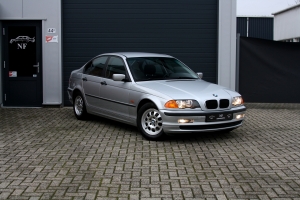 NF Automotive BMW-318i-Seda-E46-1998-025.JPG