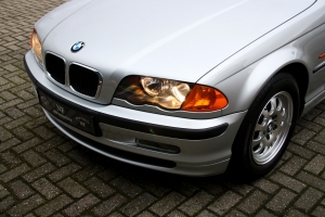 NF Automotive BMW-318i-Seda-E46-1998-090.JPG