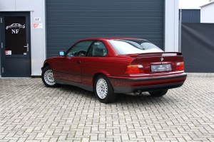 NF Automotive BMW-318is-E36-1992-015.JPG