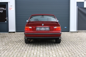 NF Automotive BMW-318is-E36-1992-021.JPG