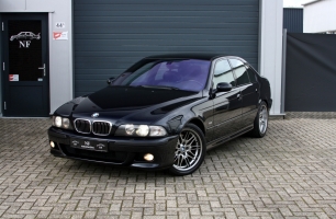 NF Automotive BMW-M5-E39-2000-005.JPG