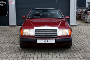 NF Automotive Mercedes-Benz-300CE-24v-Cabriolet-1992-001.JPG