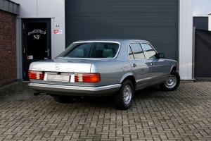 NF Automotive Mercedes-Benz-500SE-W126-1980-013.JPG