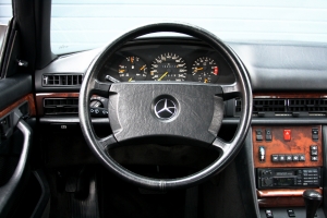 NF Automotive Mercedes-Benz-560SEC-C126-1987-087.JPG