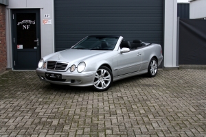 NF Automotive Mercedes-Benz-CLK200-Kompressor-Cabriolet-C208-2001-002.JPG