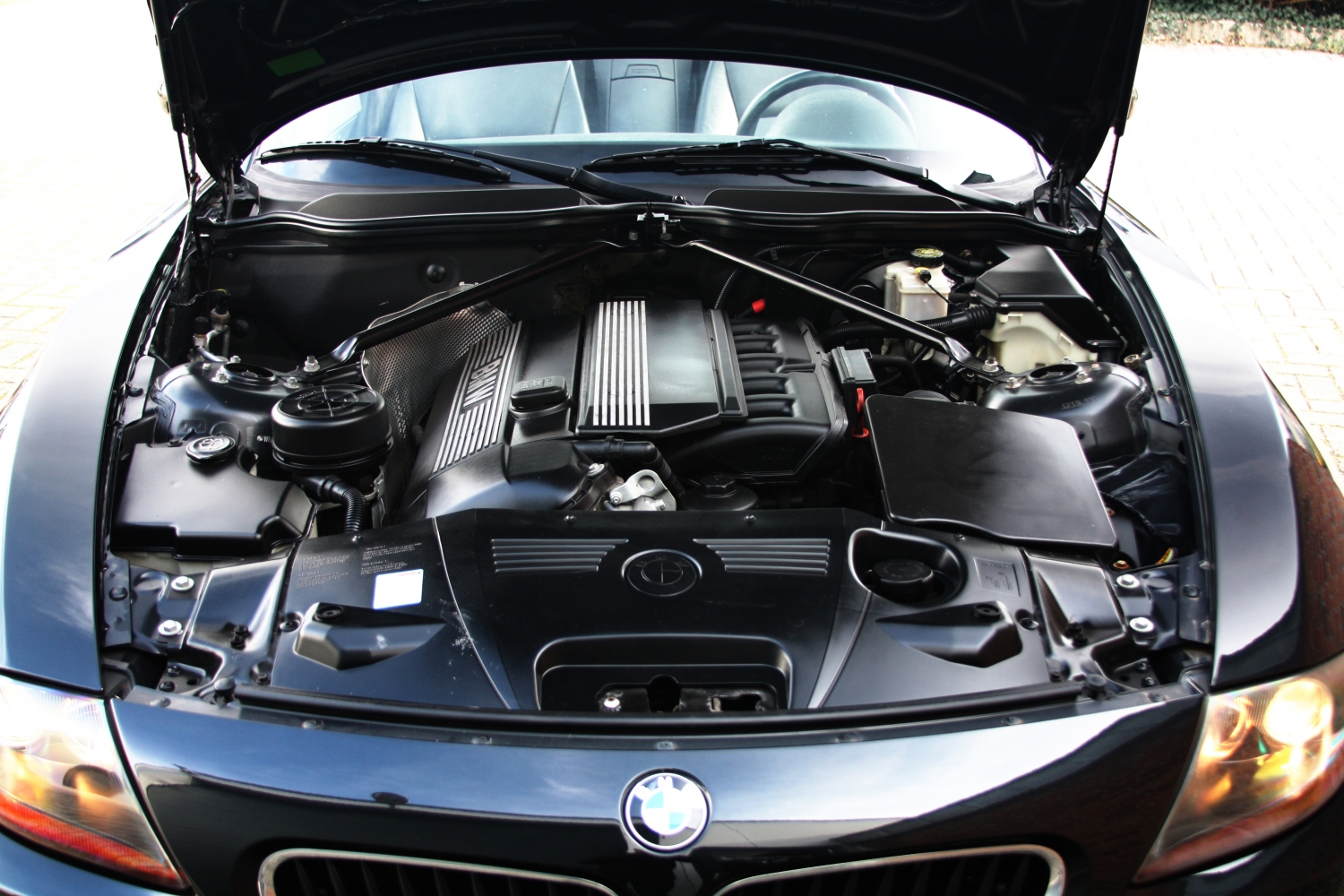 2017-03-17-BMW-Z4-Roadster-2.2i-E87-2004-18.JPG