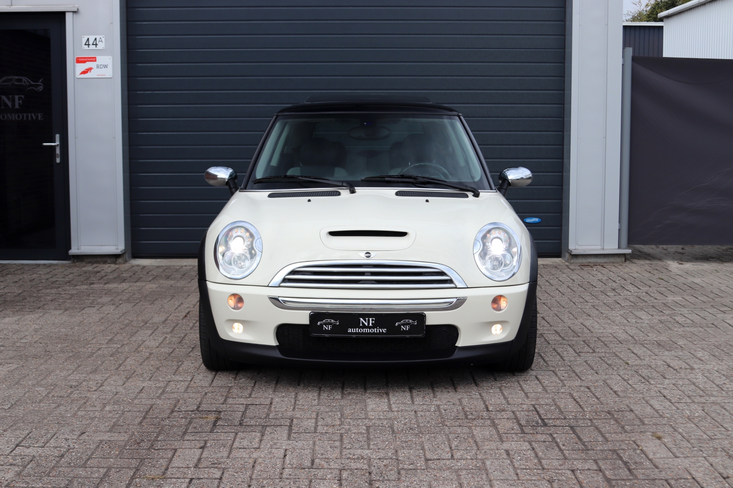 2025-09-20-MINI-Cooper-S-R53-2006-3KNP37-002.JPG