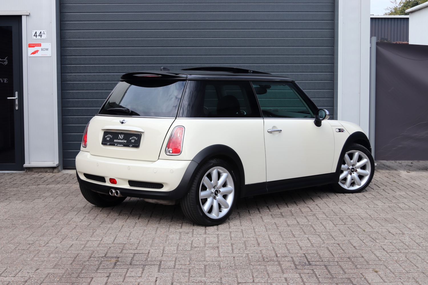 2025-09-20-MINI-Cooper-S-R53-2006-3KNP37-005.JPG