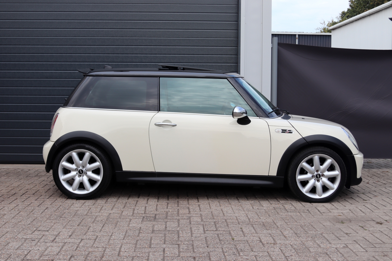 2025-09-20-MINI-Cooper-S-R53-2006-3KNP37-023.JPG