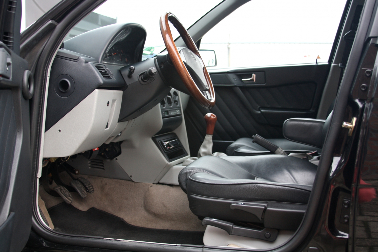 Alfa-Romeo-155-1.8TS-1995-039.JPG