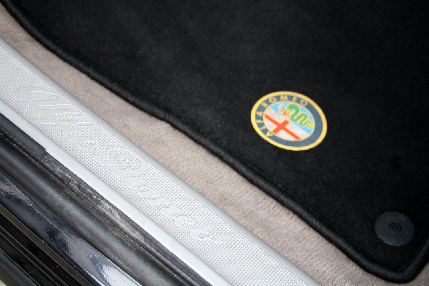 Alfa-Romeo-155-1.8TS-1995-064.JPG
