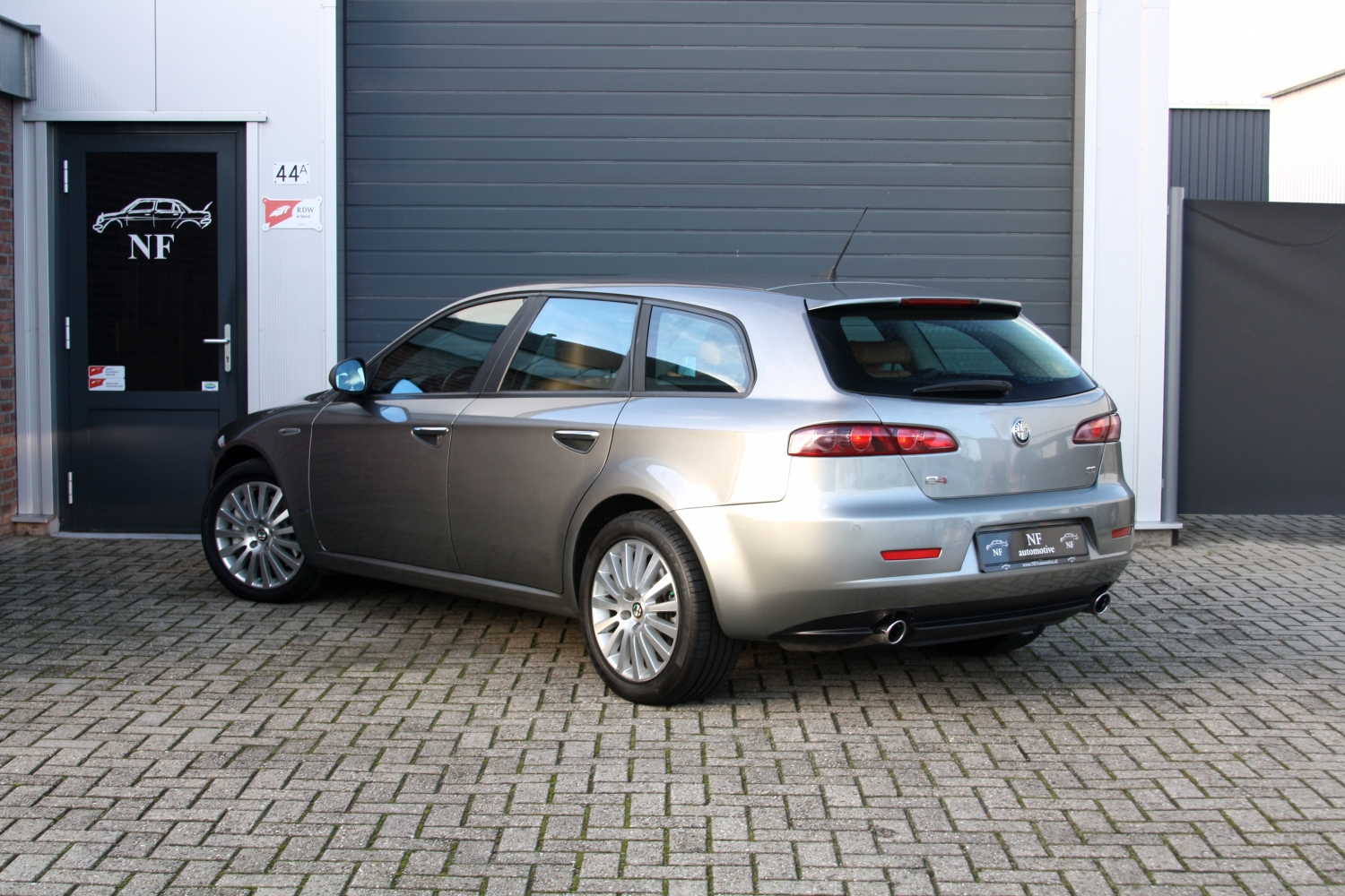 Alfa-Romeo-159-SW-3.2-Q4-2007-011.JPG