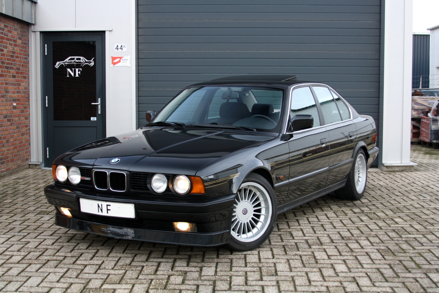 Alpina-B10-3.5-1989-067.JPG