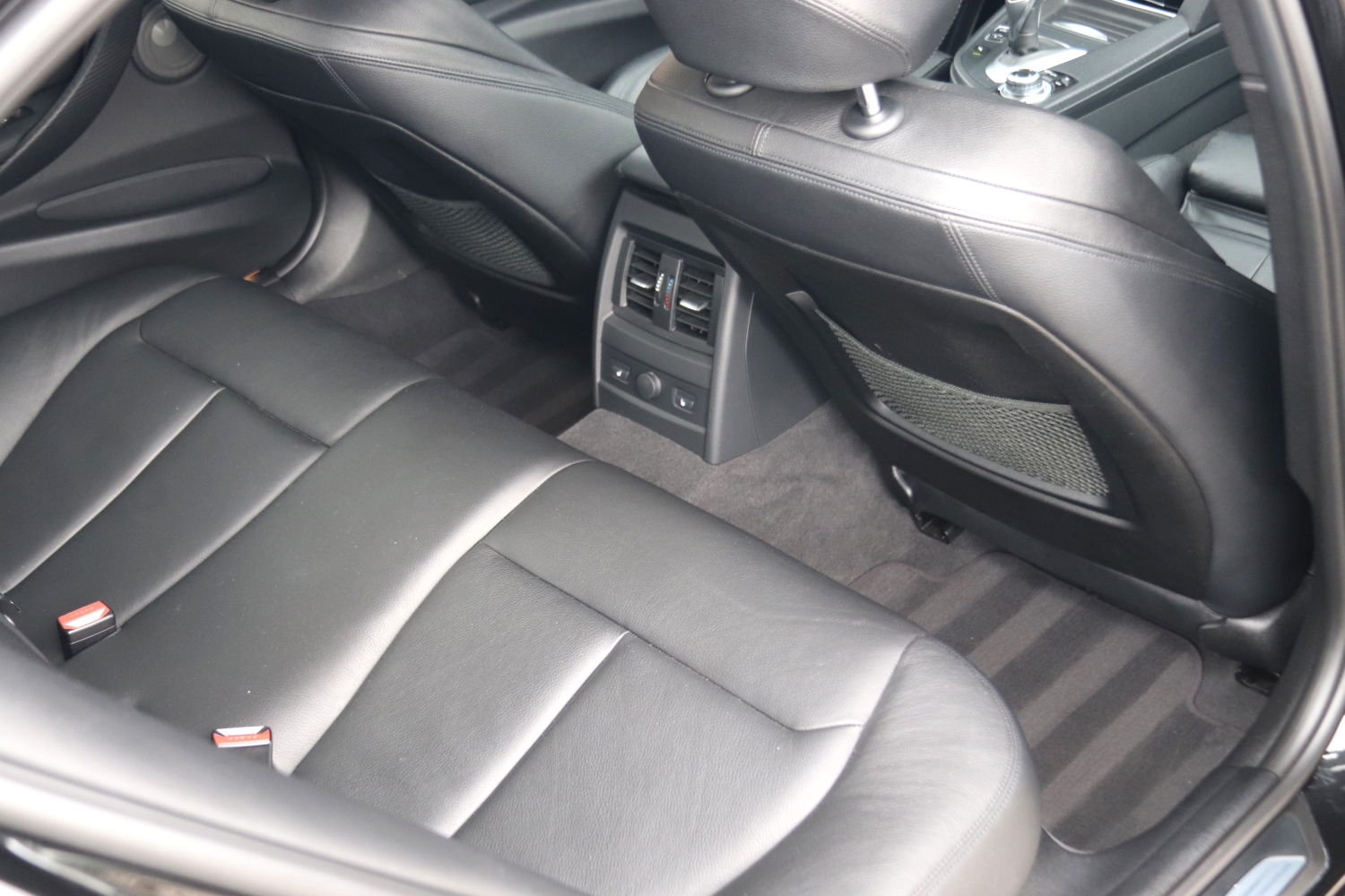 Alpina-B3-Biturbo-F30-2013-T131PD-012.JPG