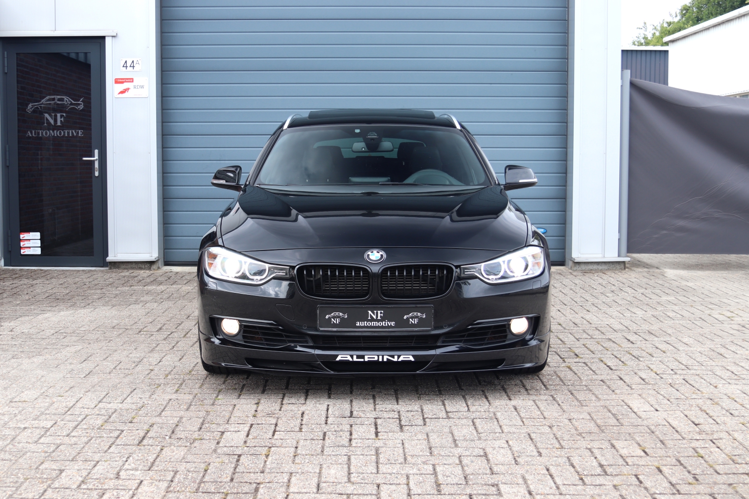 Alpina-B3-Biturbo-Touring-Allrad-F31-2013-JJ964R-002.JPG