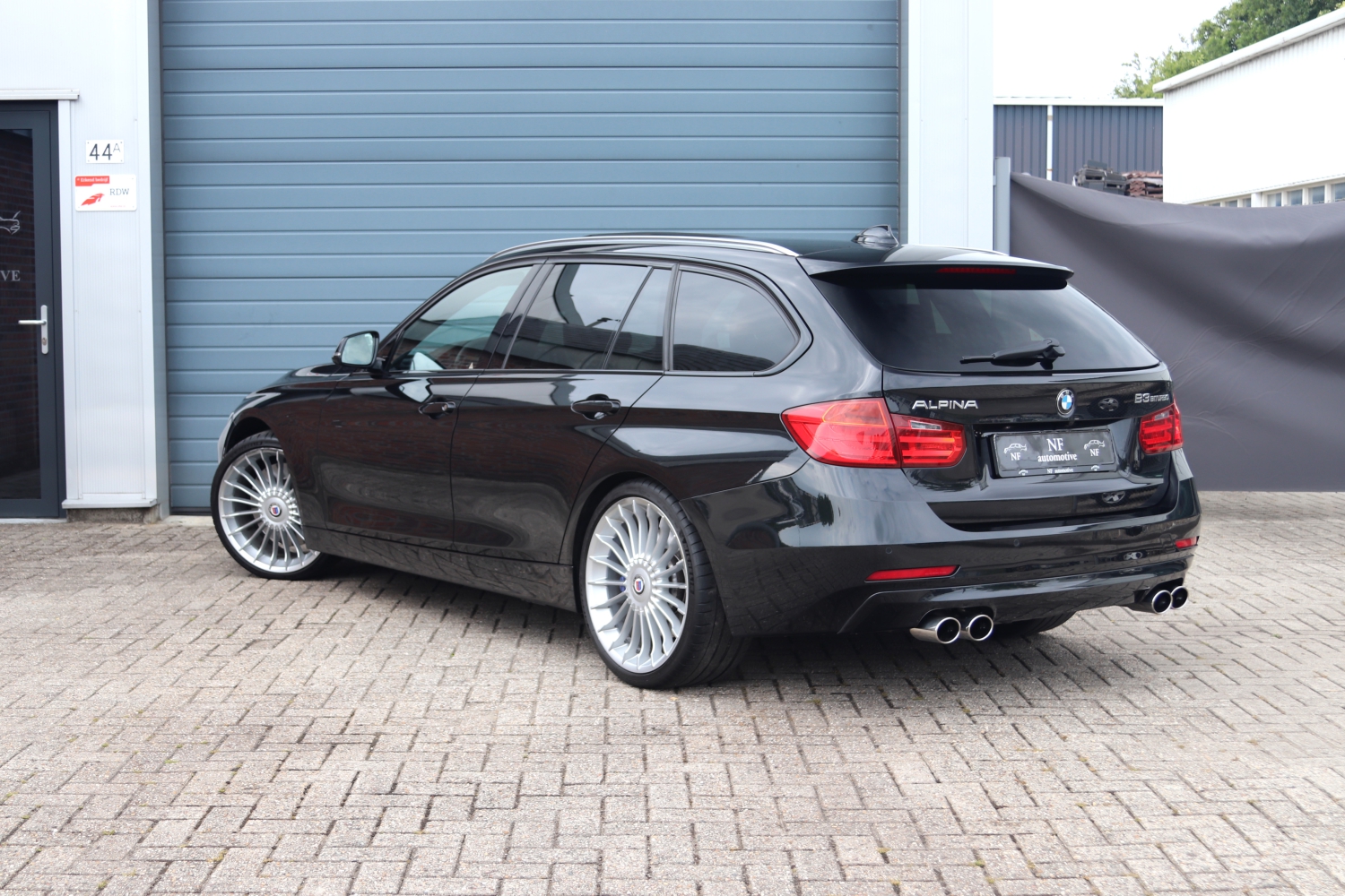 Alpina-B3-Biturbo-Touring-Allrad-F31-2013-JJ964R-004.JPG