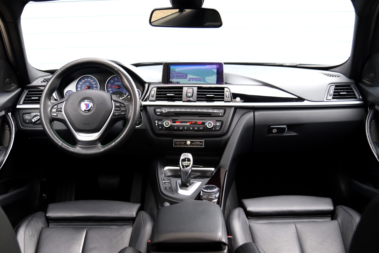 Alpina-B3-Biturbo-Touring-Allrad-F31-2013-JJ964R-007.JPG
