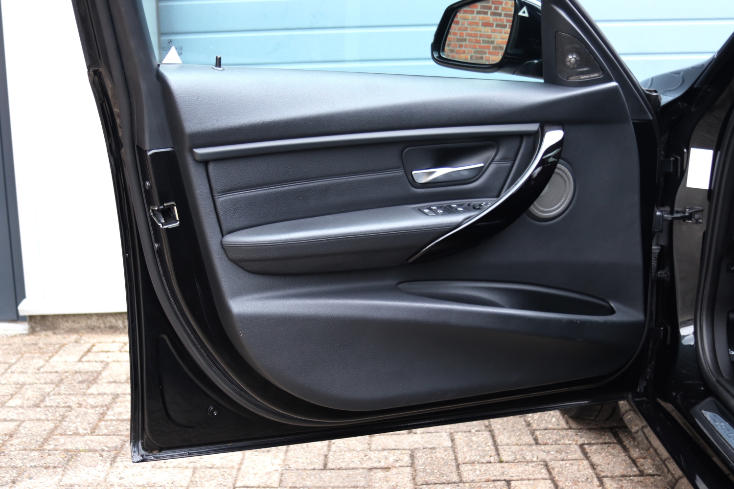 Alpina-B3-Biturbo-Touring-Allrad-F31-2013-JJ964R-012.JPG
