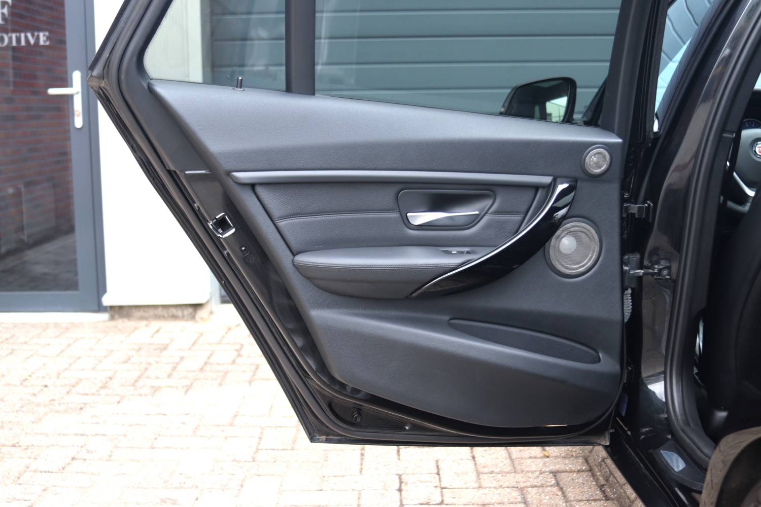 Alpina-B3-Biturbo-Touring-Allrad-F31-2013-JJ964R-013.JPG