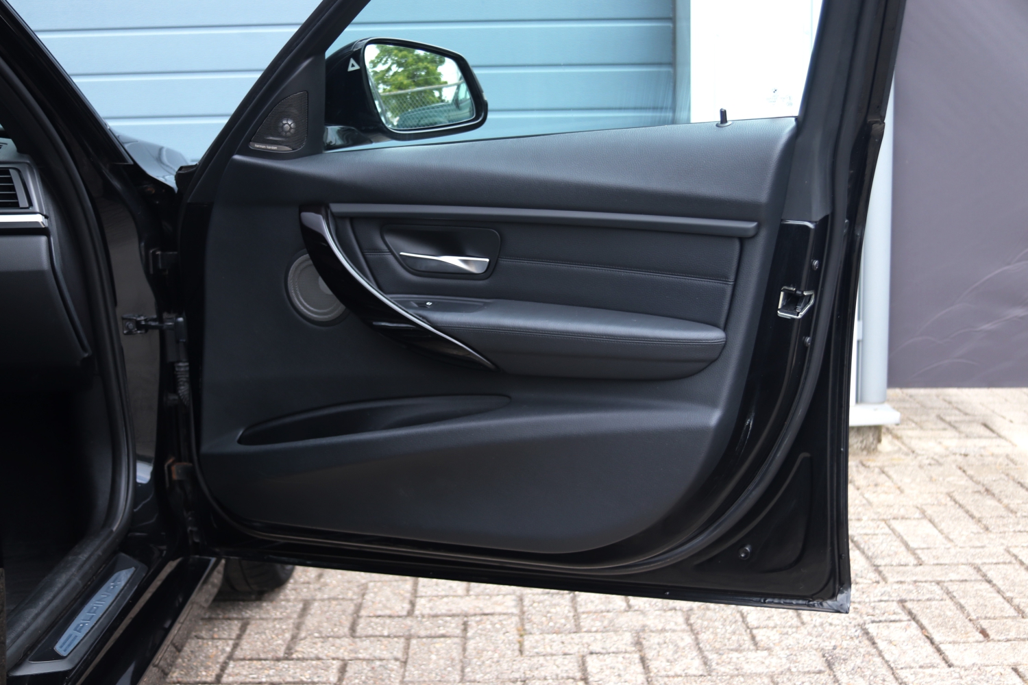 Alpina-B3-Biturbo-Touring-Allrad-F31-2013-JJ964R-014.JPG