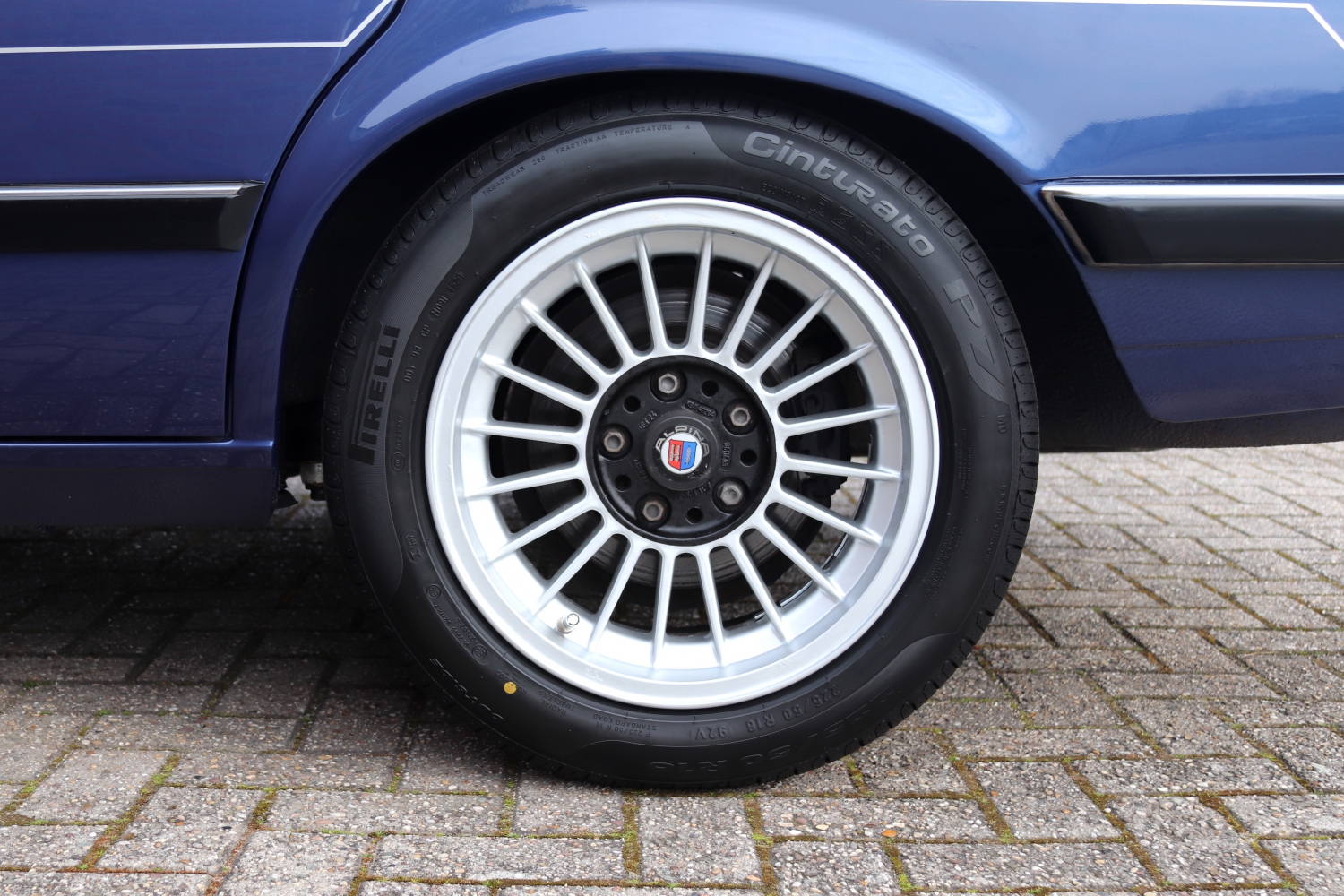 Alpina-B9-3.5-E28-1981-45GKDX-095.JPG