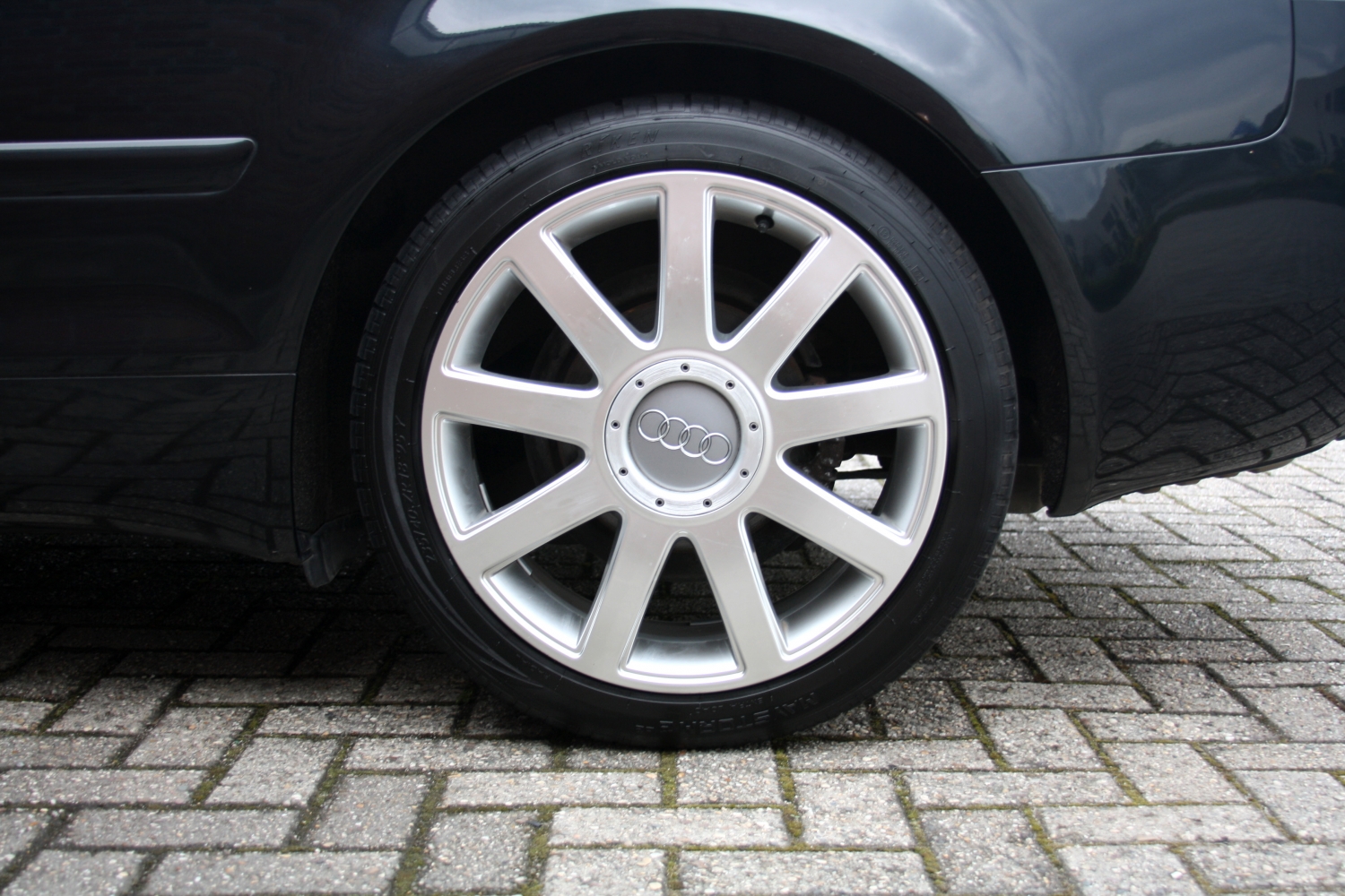 Audi-A4-Cabriolet-3.0-2003-076.JPG