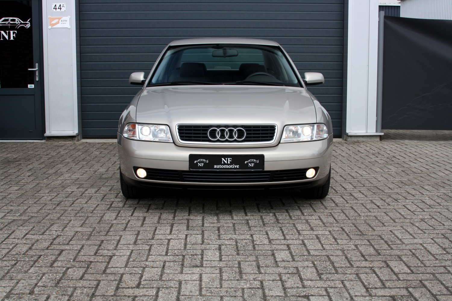 Audi A4 Sedan 1.8T B5 - 1. Eig kopen bij NF Automotive