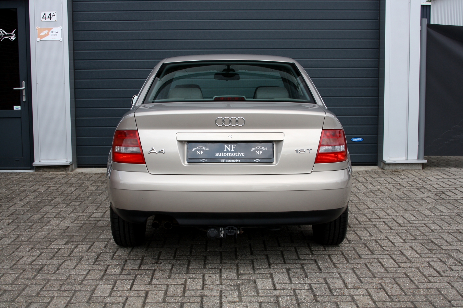 Audi-A4-Sedan-1.8T-B5-1999-021.JPG