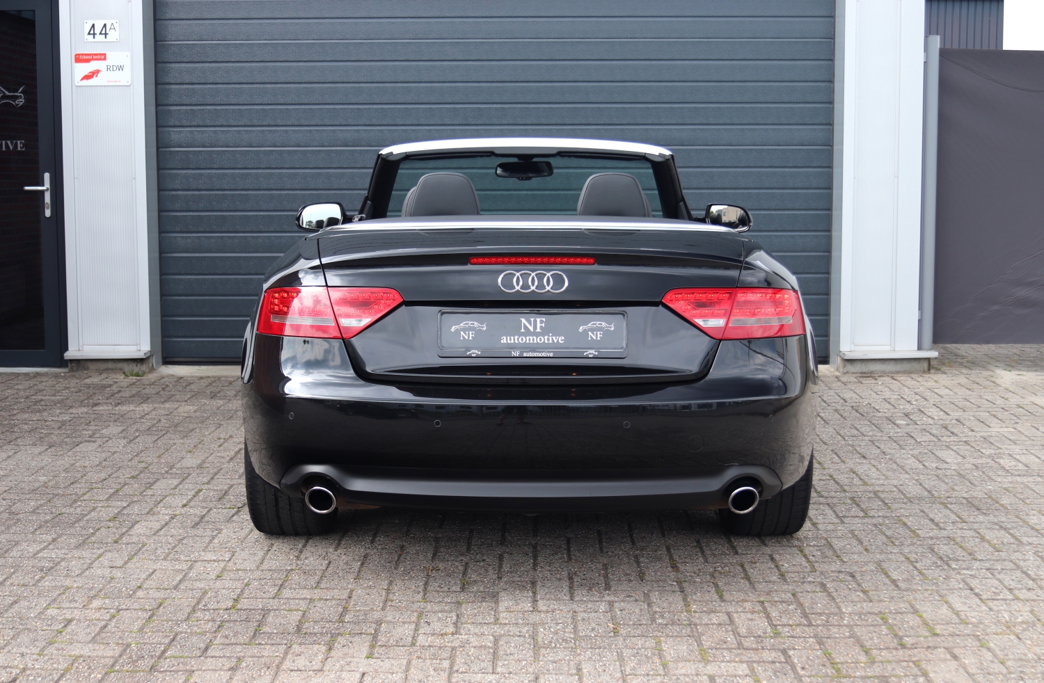 Audi-A5-Cabriolet-20TFSI-2010-10LXK5-025.JPG