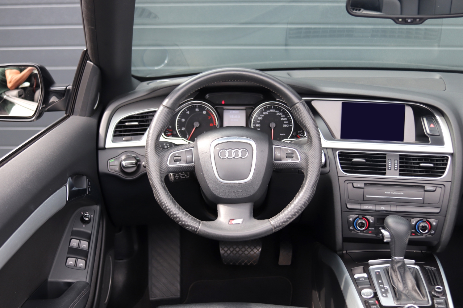 Audi-A5-Cabriolet-20TFSI-2010-10LXK5-038.JPG