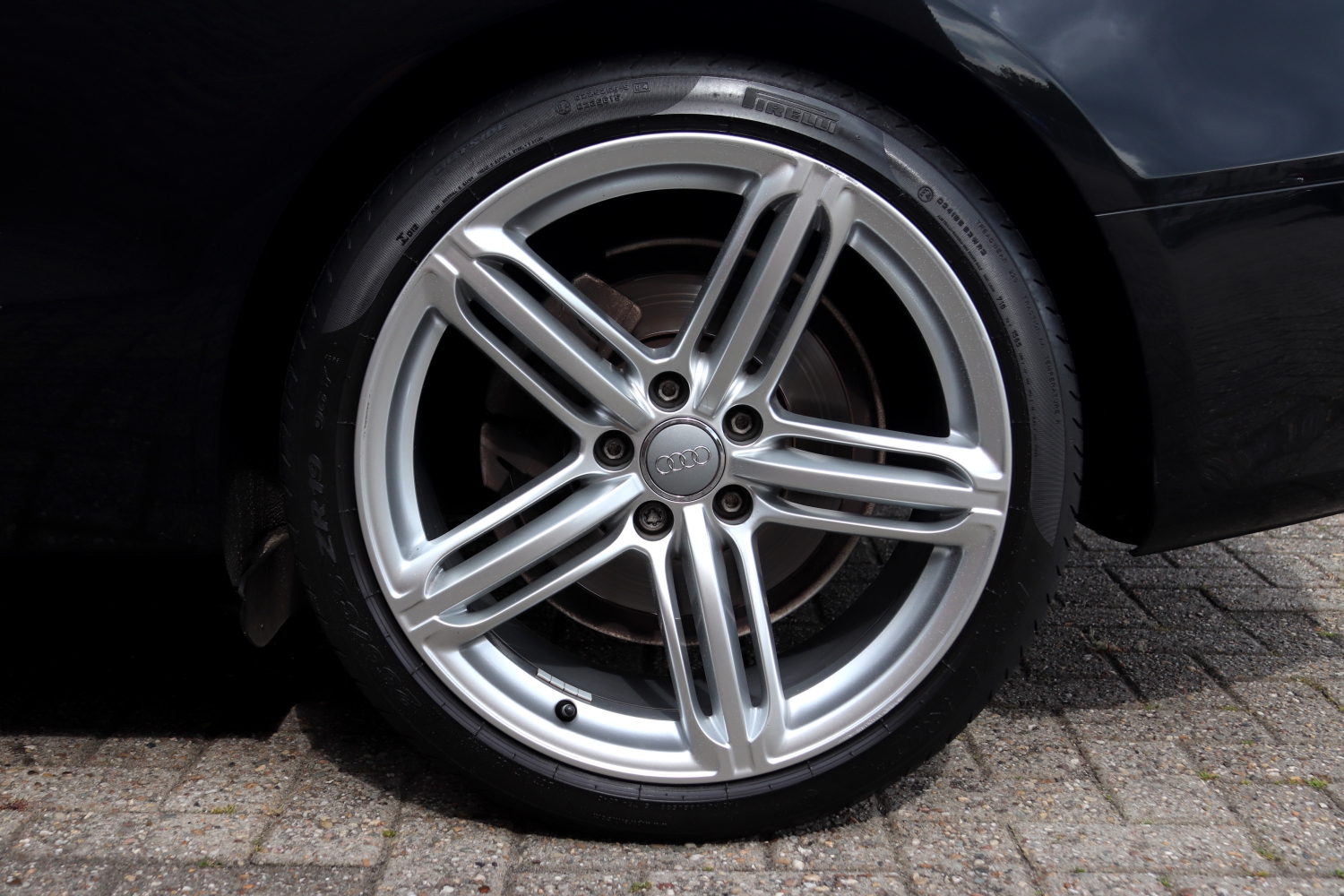 Audi-A5-Cabriolet-20TFSI-2010-10LXK5-064.JPG