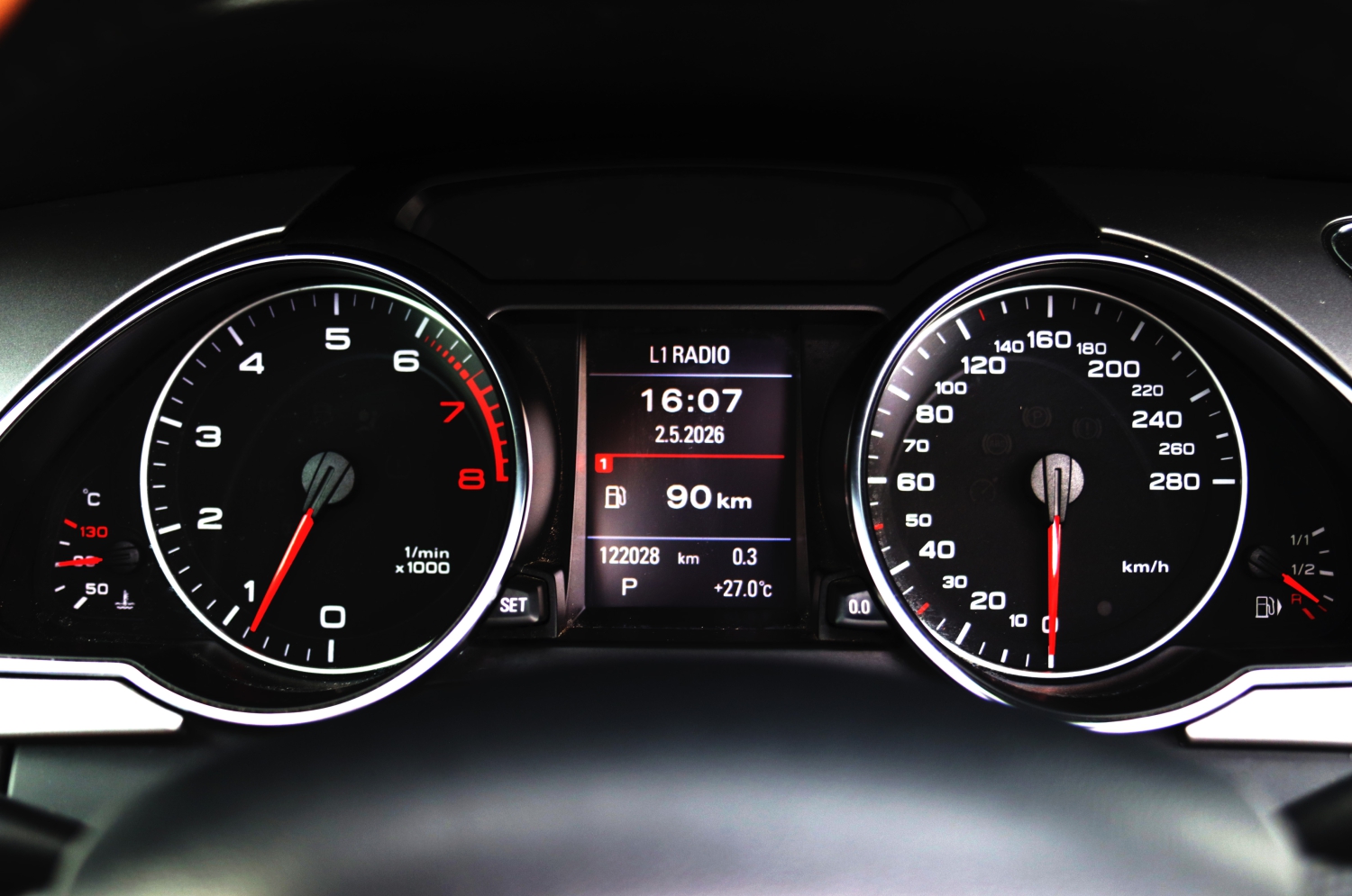 Audi-A5-Cabriolet-20TFSI-2010-10LXK5-070.JPG